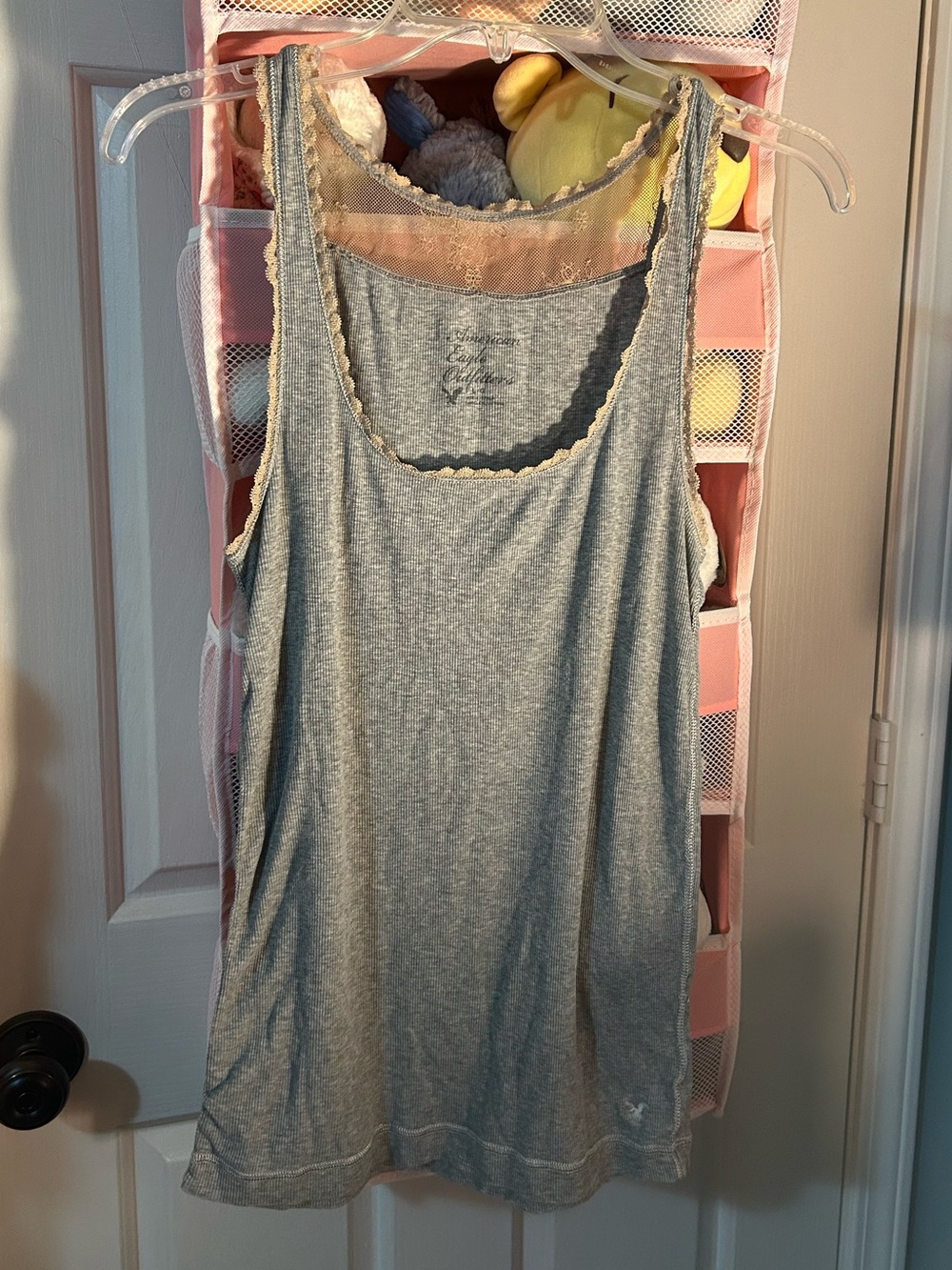 Y2K 2009 AMERICAN EAGLE LACE GRAY TANK